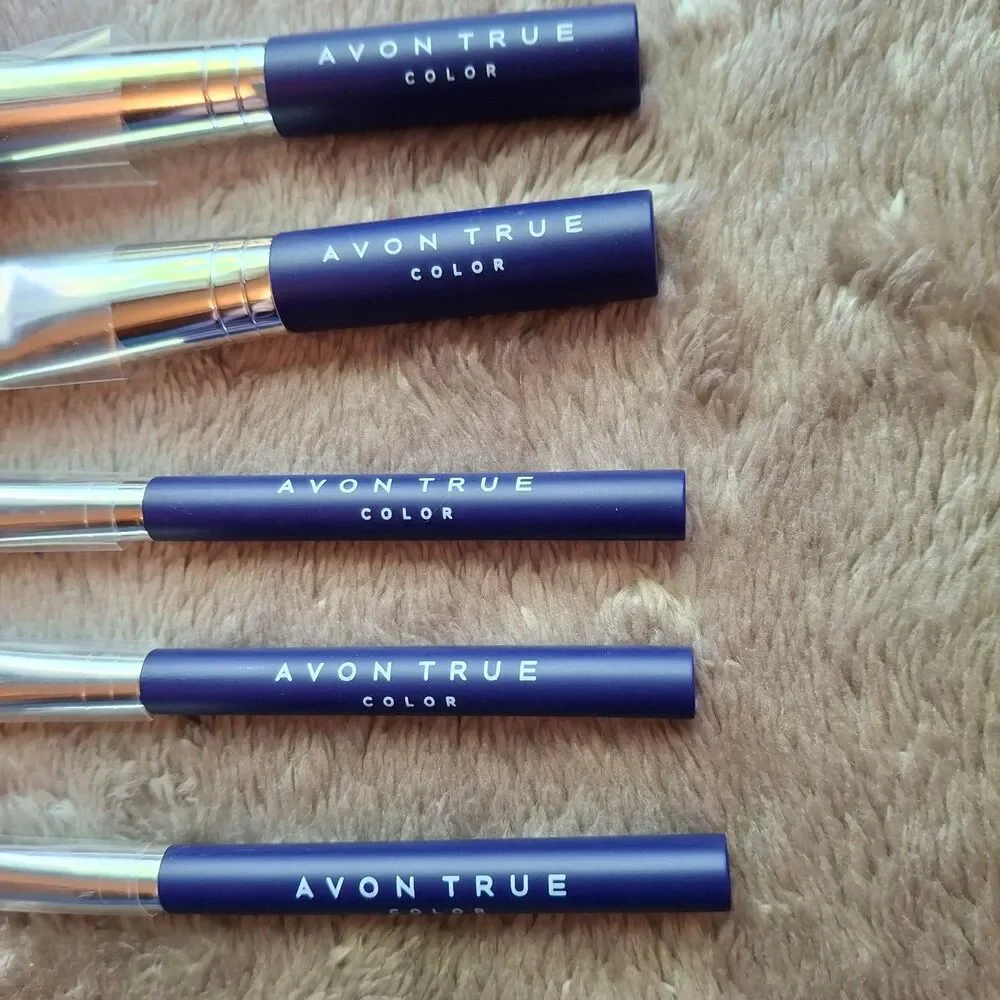 Avon True Color 5pc Makeup Brush Kit with Striped Travel Case - Vegan, New